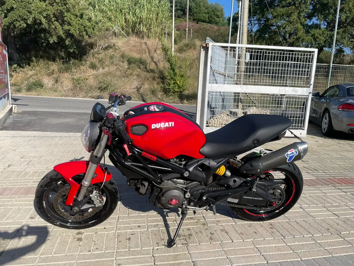 Ducati Monster 696 Czerwony - 1