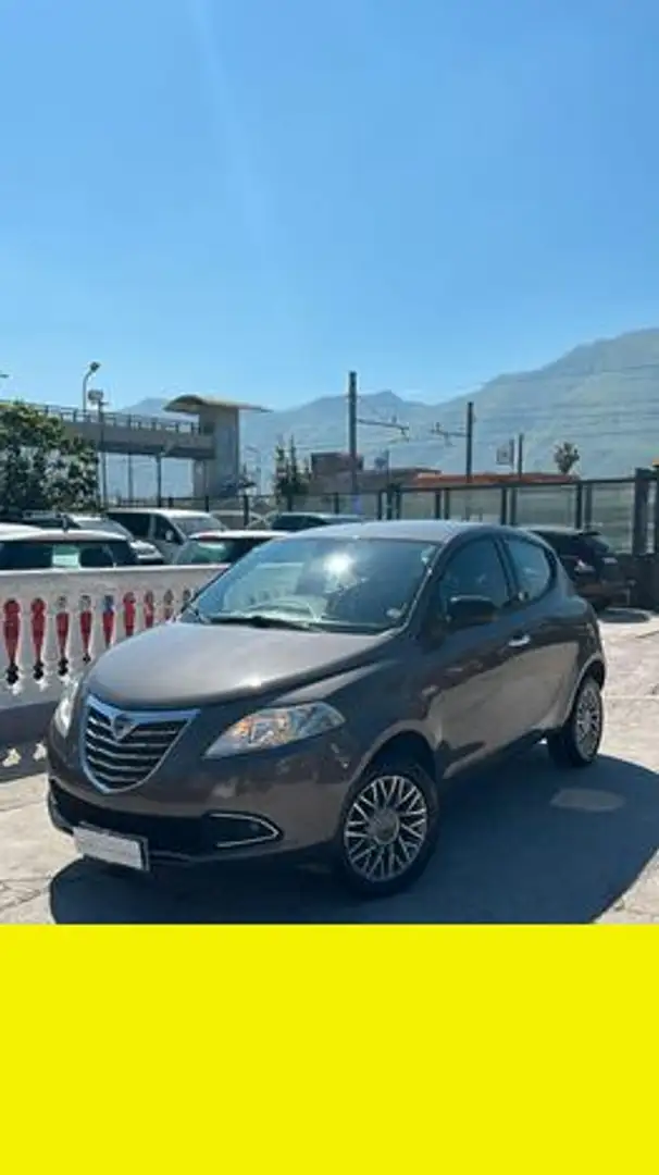Lancia Ypsilon - 2