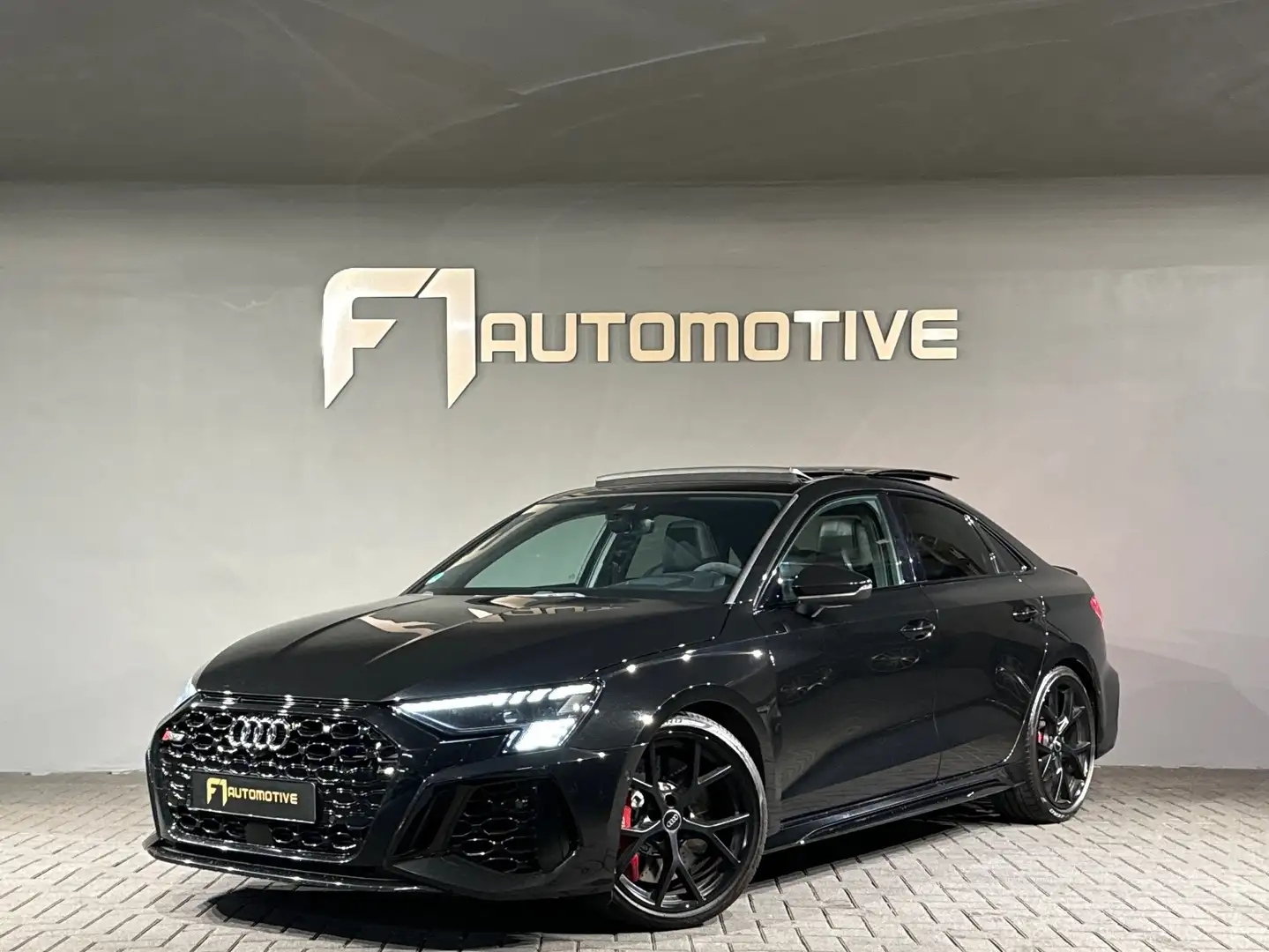 Audi RS3 Limousine 2.5 TFSI quattro Pano|B&O|HuD|Alcantara Noir - 1