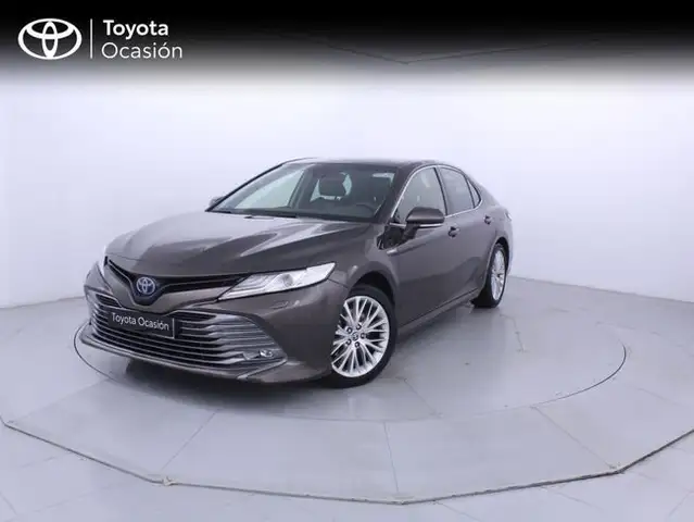 Toyota Camry 2.5 220H Luxury