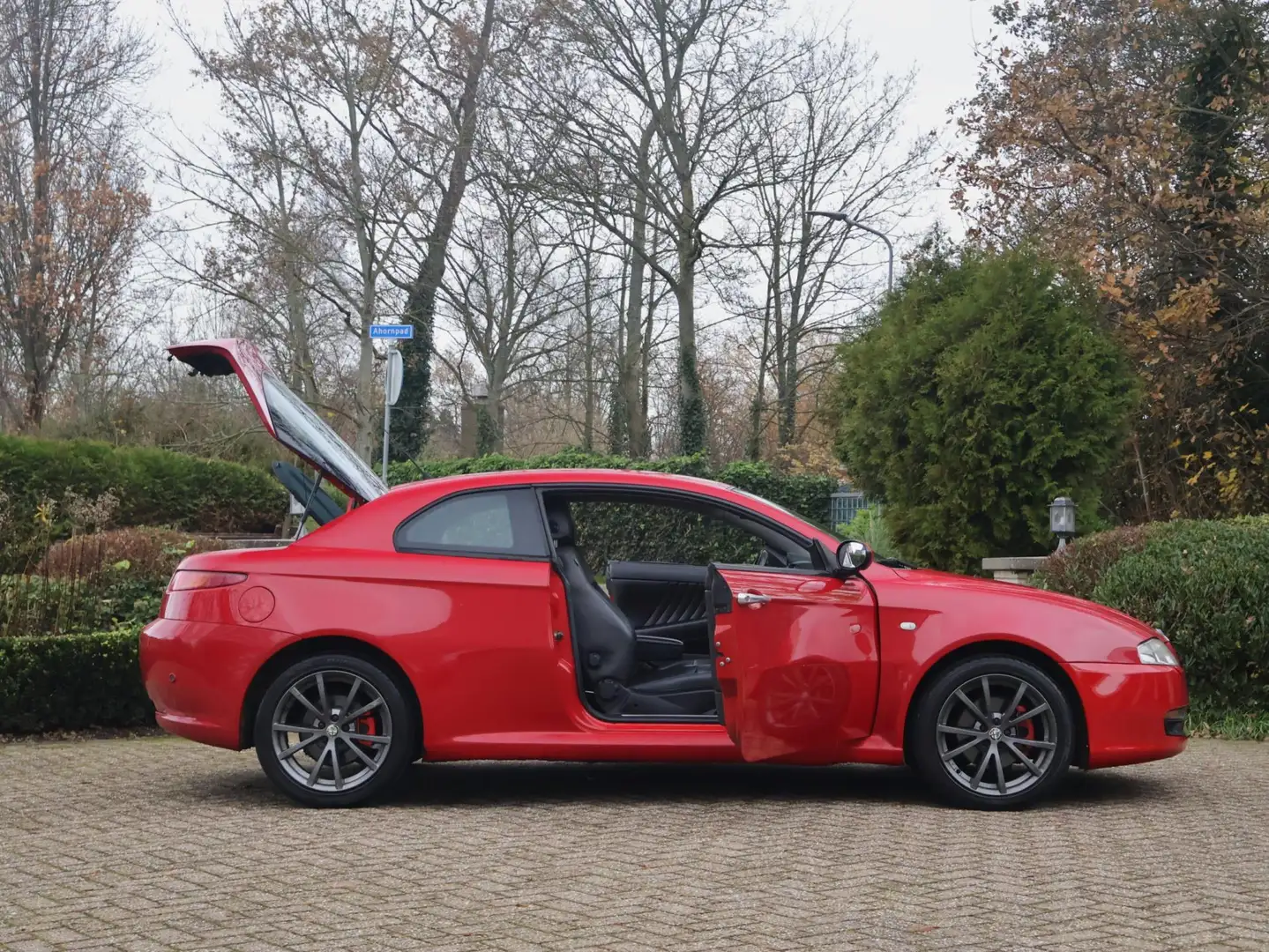Alfa Romeo GT 2.0 JTS Distinctive !! LEES TEKST !! Red - 2