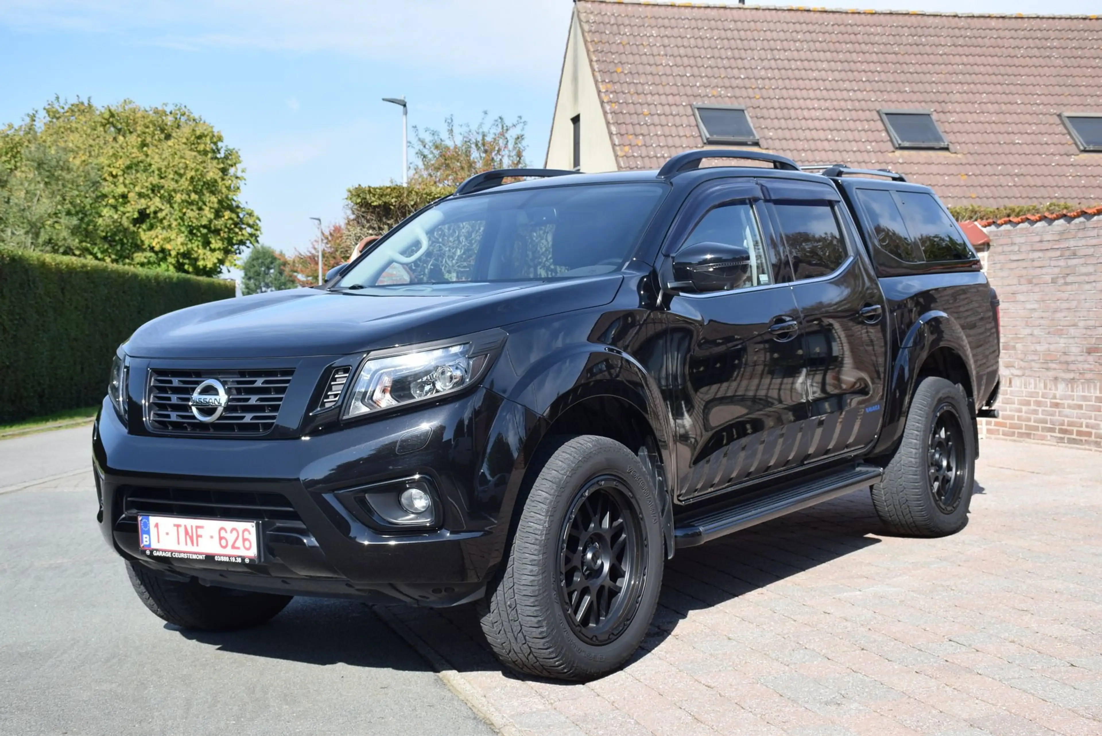 Nissan Navara dCi N-Guard Double Cab AUT — photo 2
