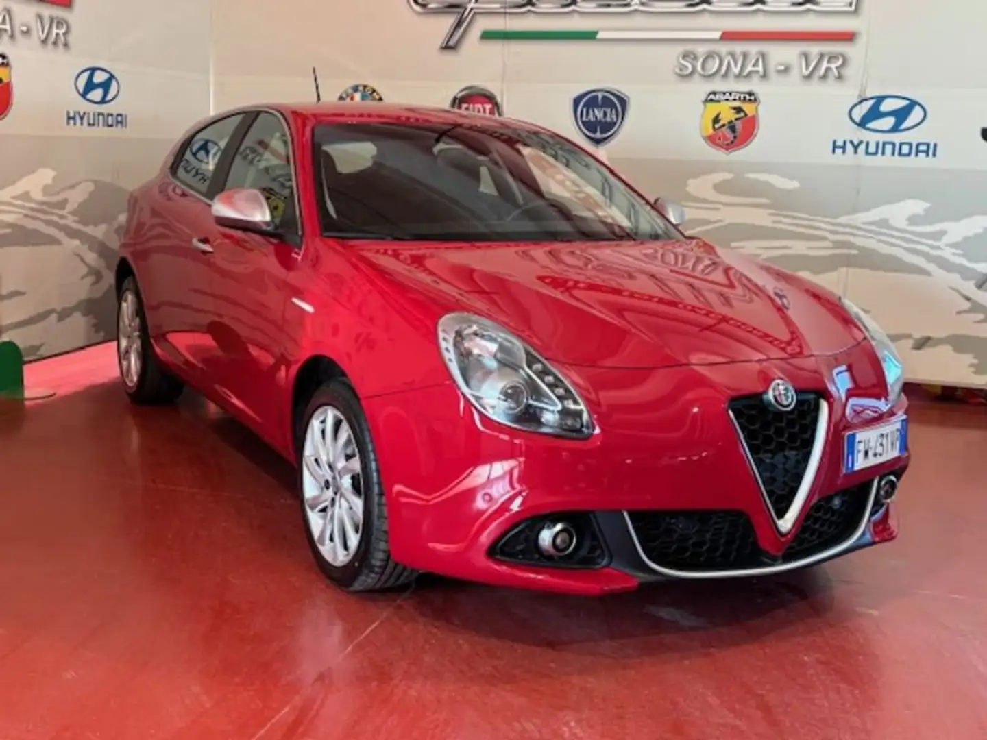 Alfa Romeo Giulietta 1.6 JTDm 120 CV Super Rosso - 1