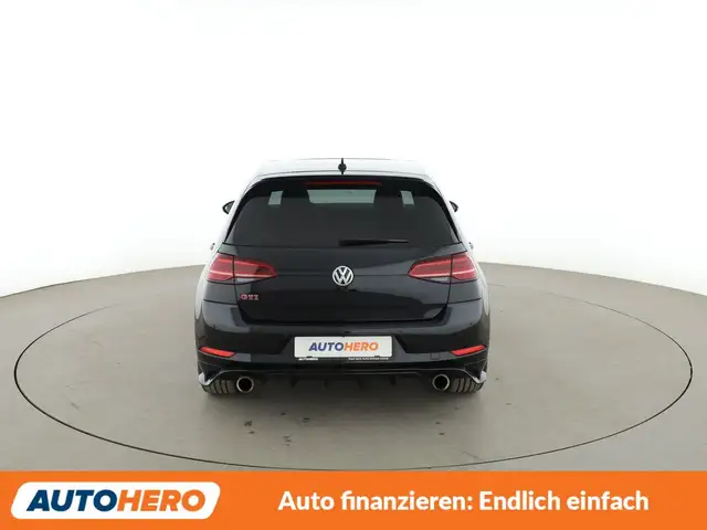 Volkswagen Golf view 5