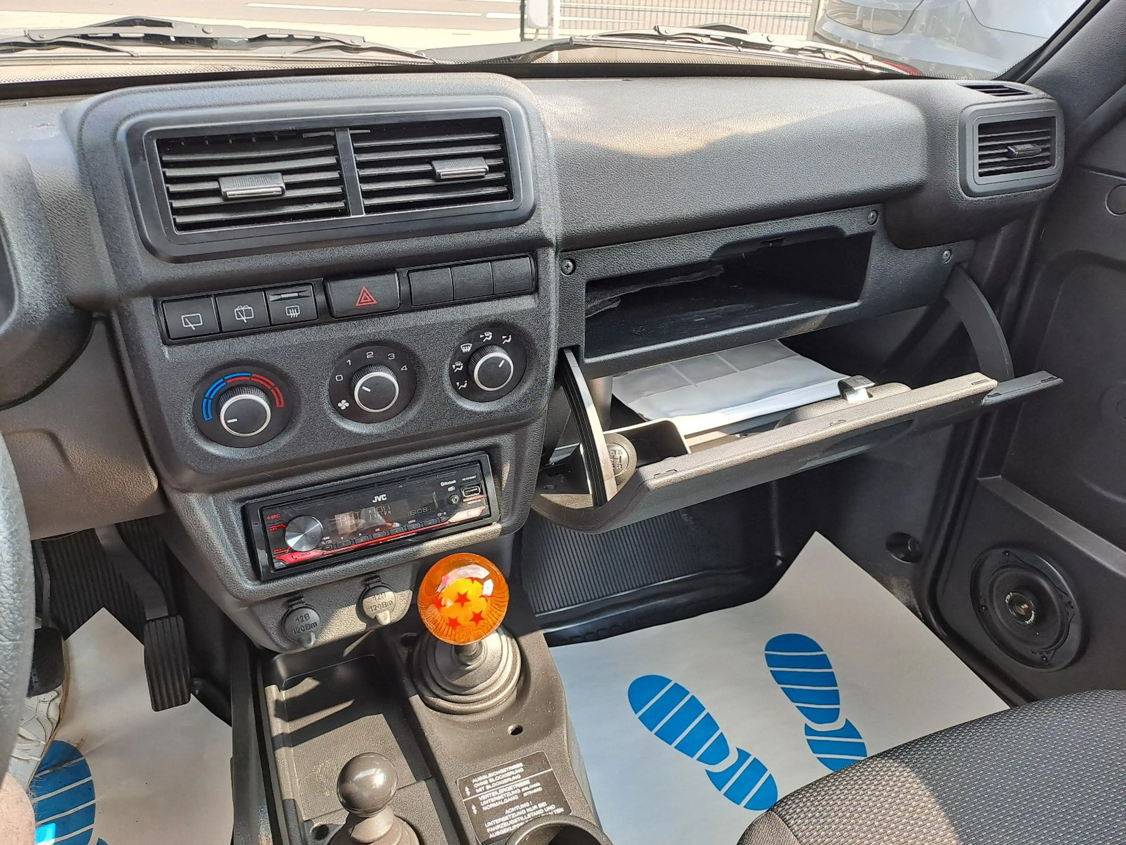 Lada Taiga Lada 4x4 *Sitzheizung*Allwetter*DAB*BT* — photo 11