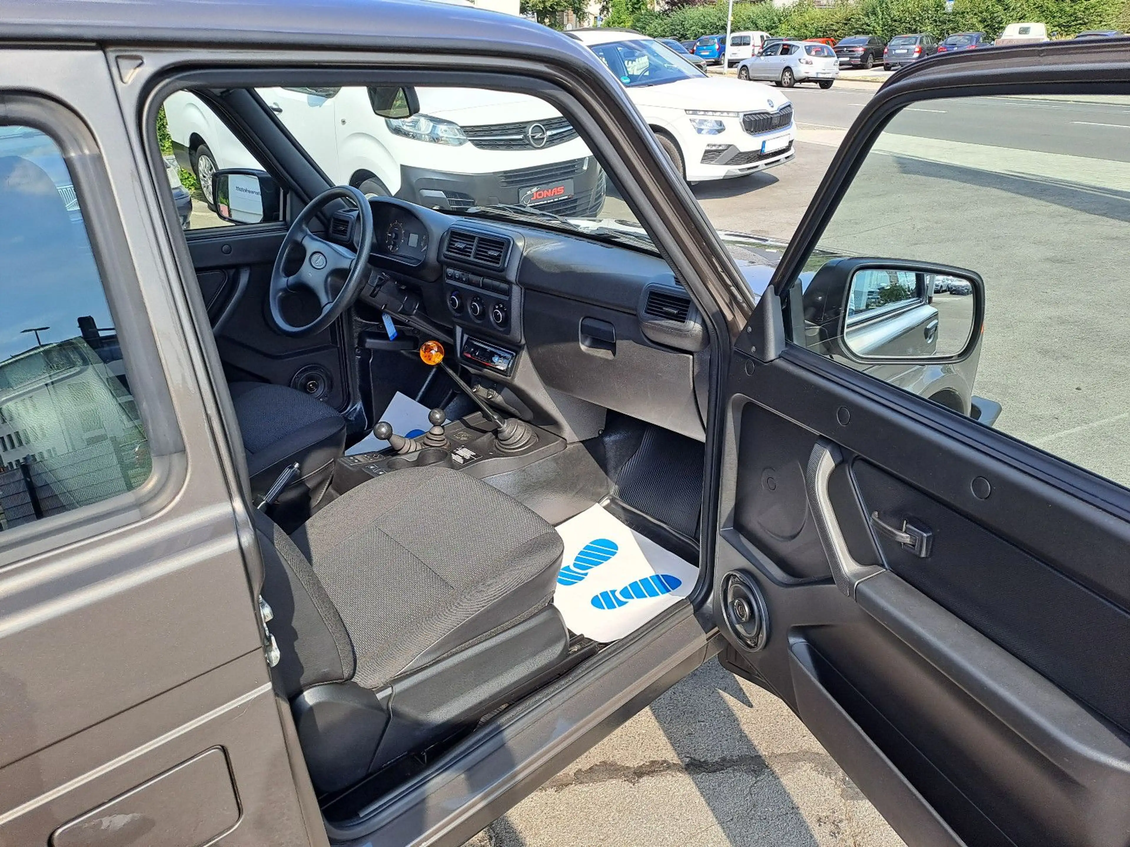 Lada Taiga Lada 4x4 *Sitzheizung*Allwetter*DAB*BT* — photo 15
