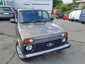 Lada 4x4 *Sitzheizung*Allwetter*DAB*BT*