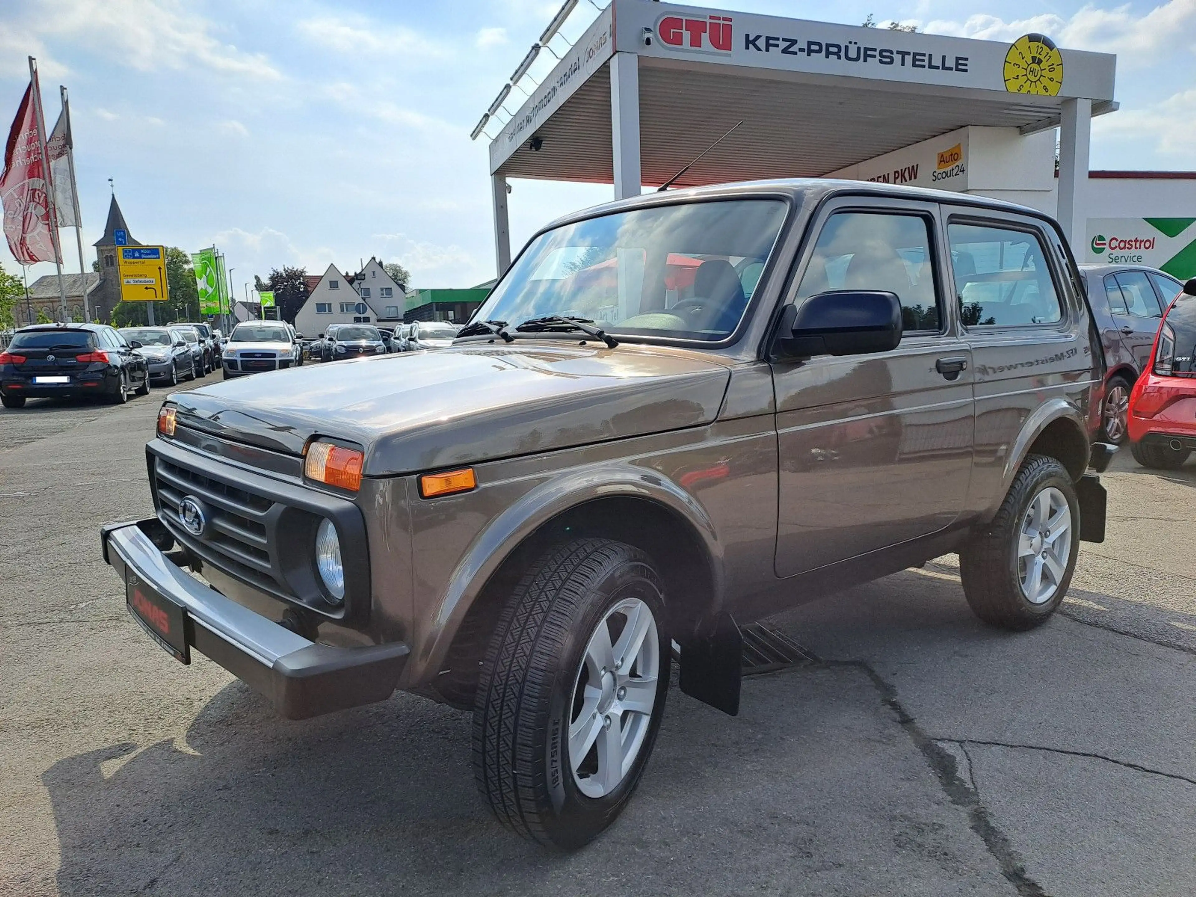 Lada Taiga Lada 4x4 *Sitzheizung*Allwetter*DAB*BT* — photo 2