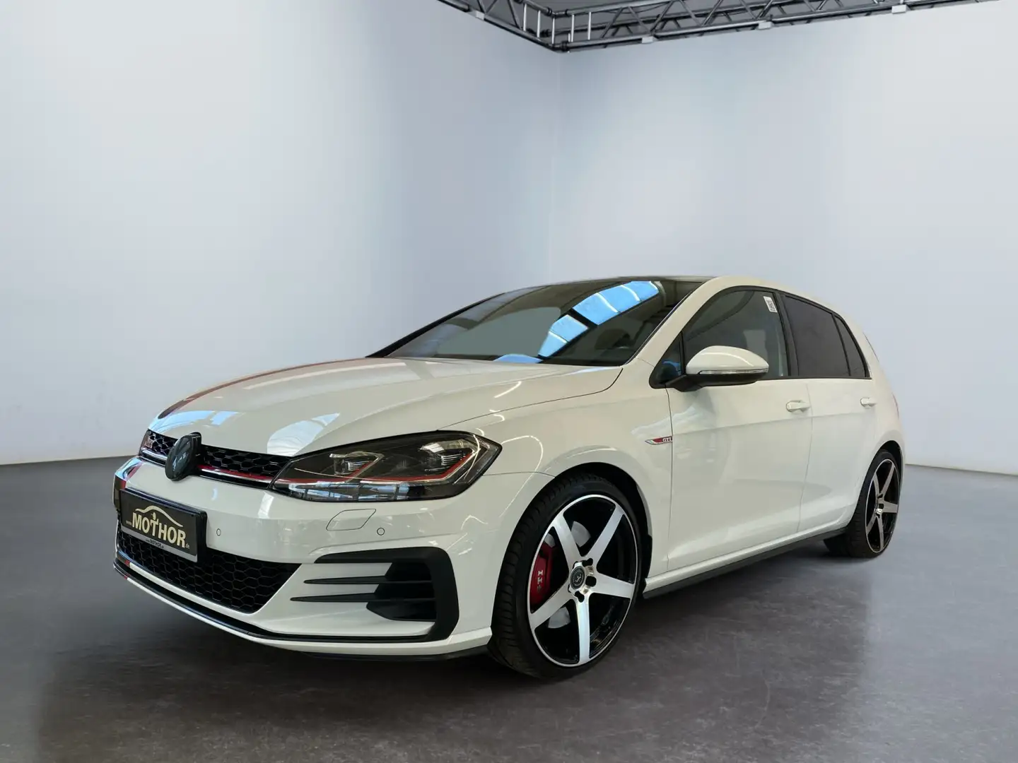 Volkswagen Golf VII GTI Performance 2.0 TSI DSG ACC LM LED Wit - 2