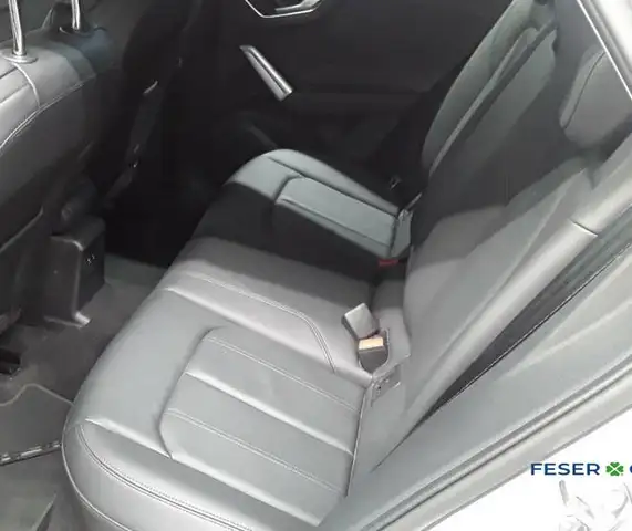 Audi Q2 view 4