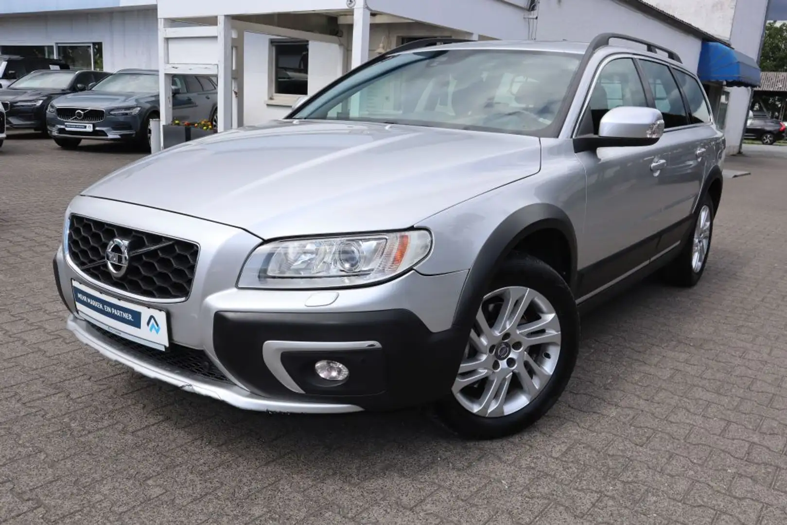 Volvo XC70 XC70 D4 AWD Geartronic Momentum|NAVI|PDC|XENON| - 1
