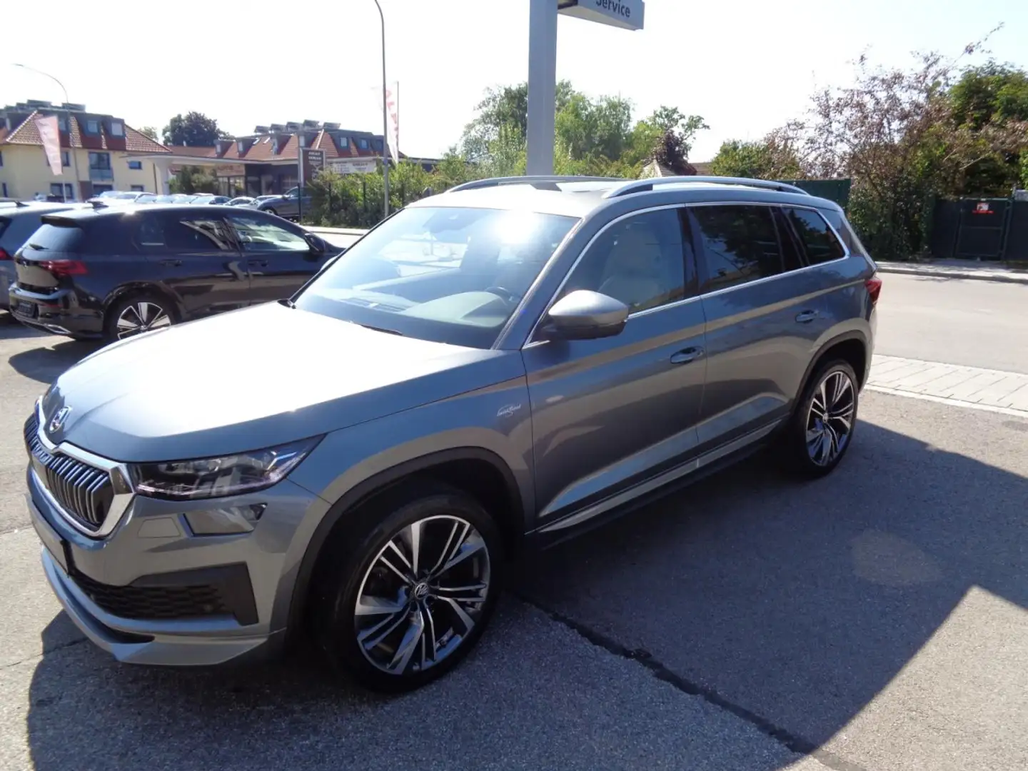 Skoda Kodiaq 2,0TSI L&K 4x4 OPF (ACC,Columbus,Pano,LM 20 Zoll ) Grau - 2