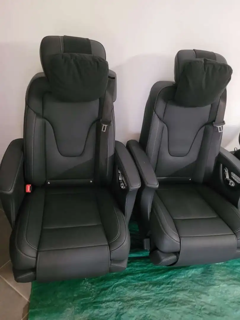 Mercedes-Benz V 300 V 300 d Kombi 4MATIC lang AMG Exclusive Aut. Exclusive Luxussitze Alarm ABh WR&SR Garantie Showroom Fahrzeug MB AG P2020 Rot - 1