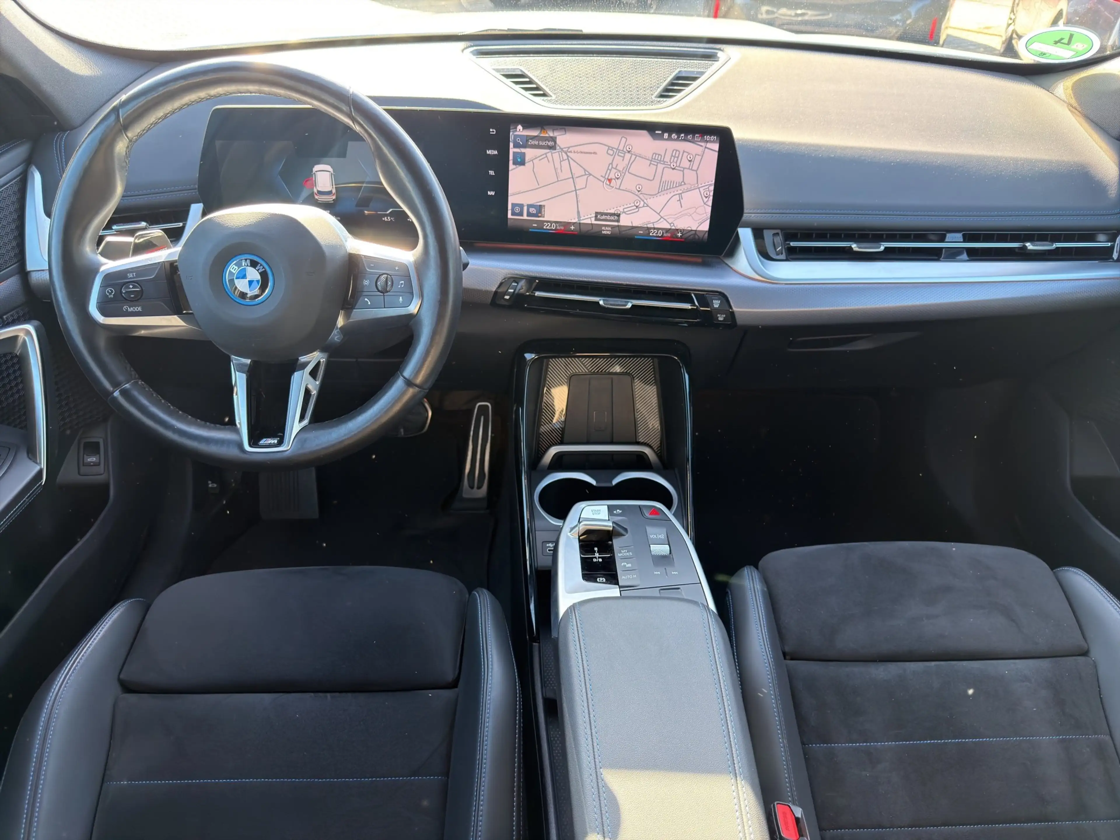 BMW iX1 xDrive30 M Sport Navi AdapLED ACC AHK ParkAs M Spo — photo 7