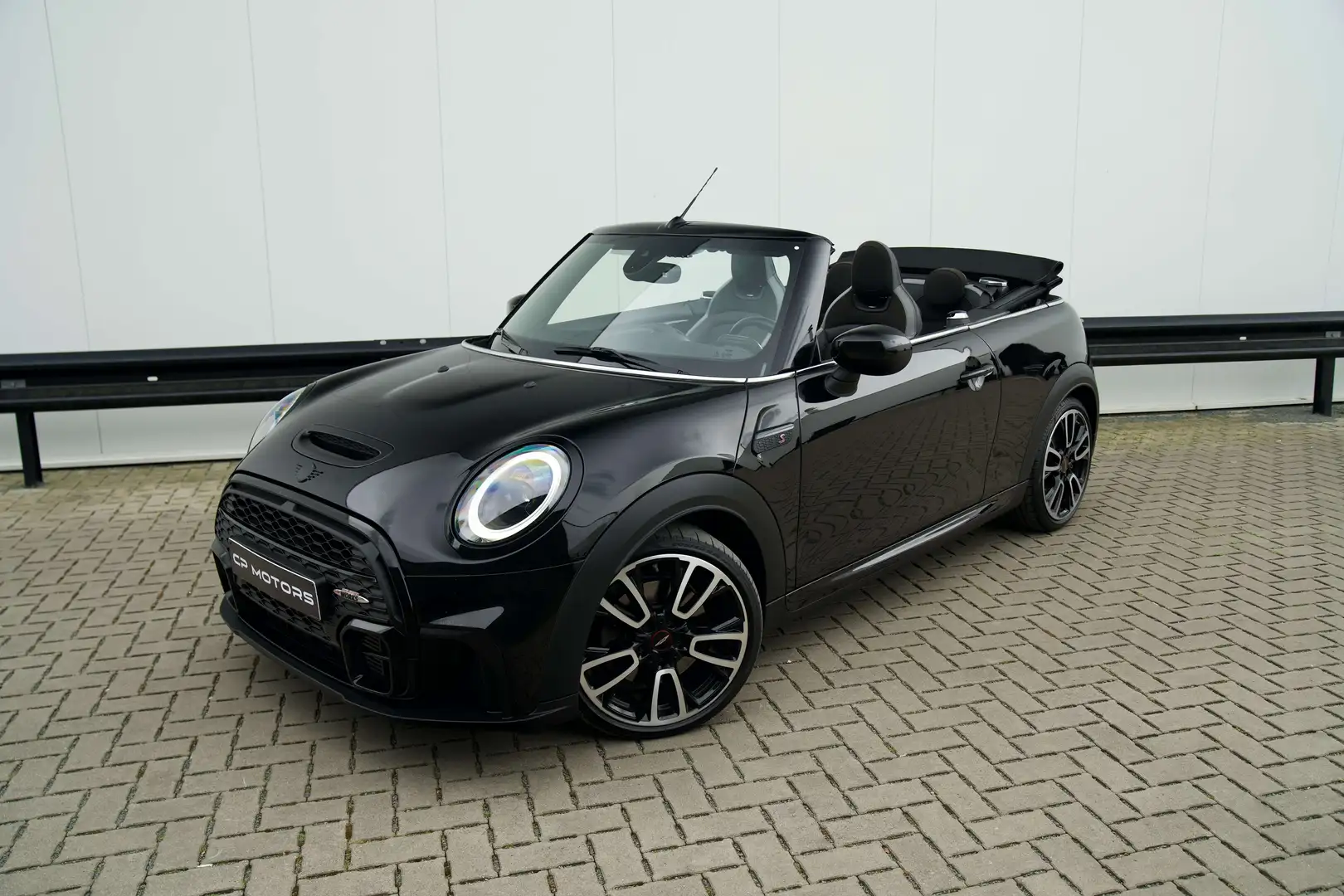 MINI Cooper S Cabrio JCW PAKKET  APPLE CARPLAY  AUTOMAAT  BTW-WAGEN Noir - 1