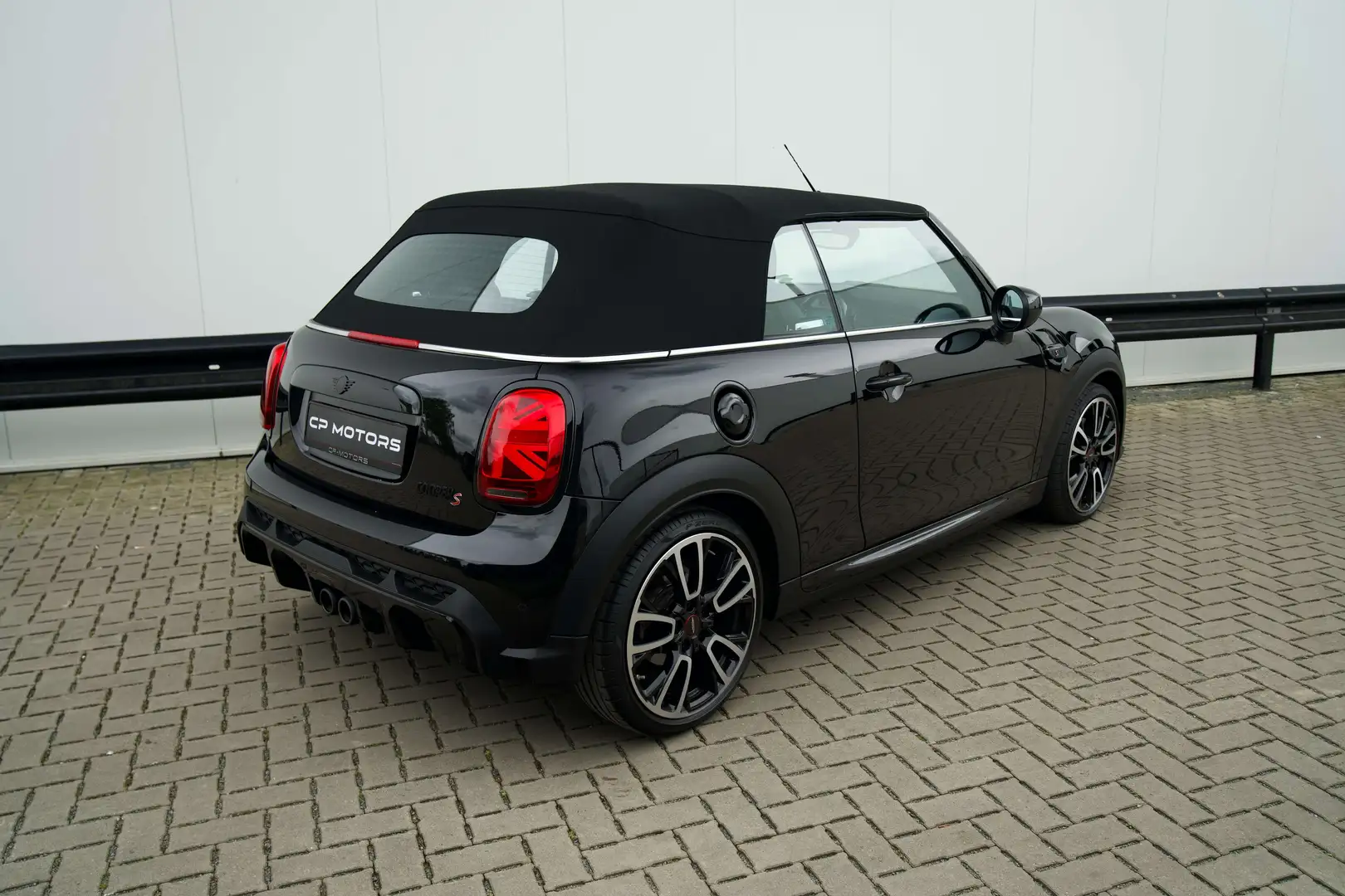 MINI Cooper S Cabrio JCW PAKKET  APPLE CARPLAY  AUTOMAAT  BTW-WAGEN Noir - 2