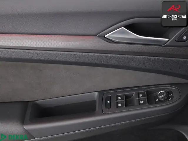 Volkswagen Golf view 20