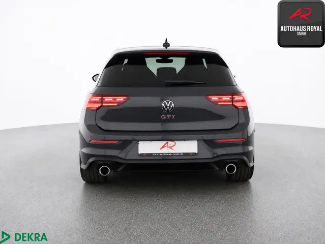 Volkswagen Golf view 4