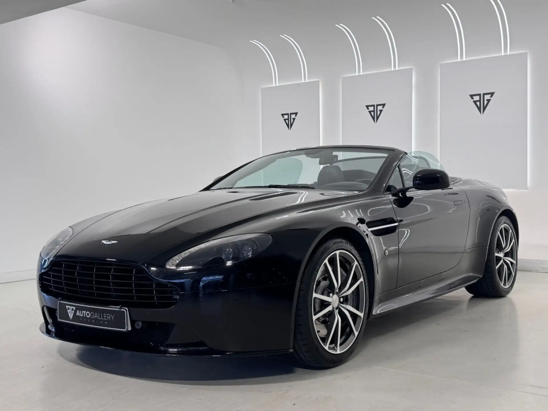 애스턴마틴 밴티지 Roadster 2018 검정 사진 7