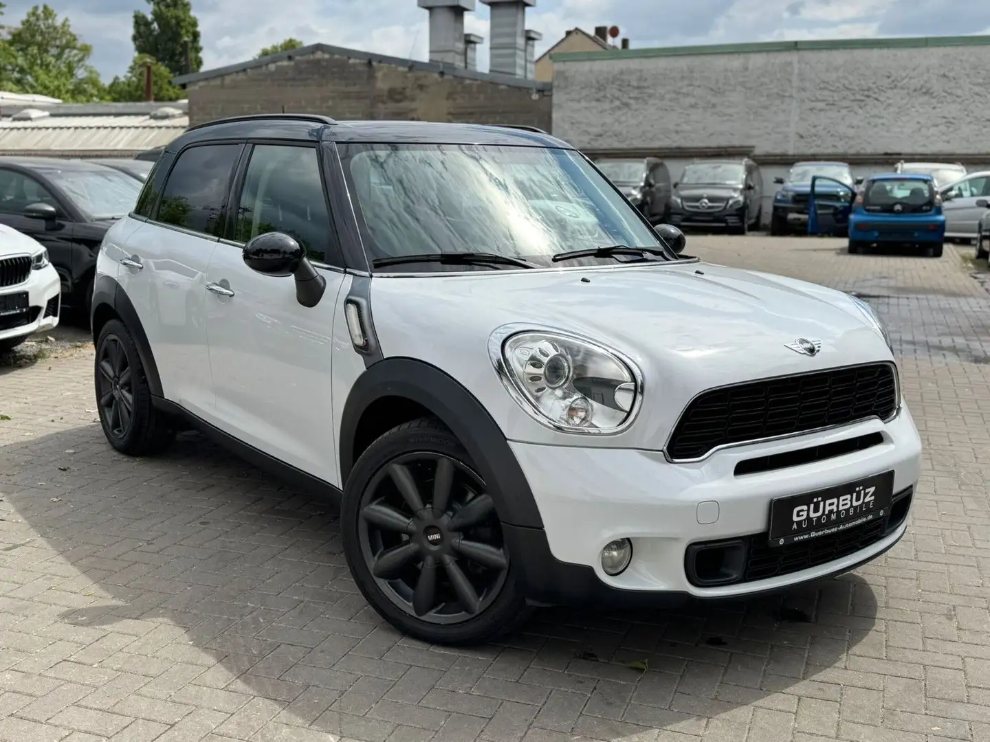 MINI Cooper S Countryman Xenon*Sportsitze*BT* Bílá - 2