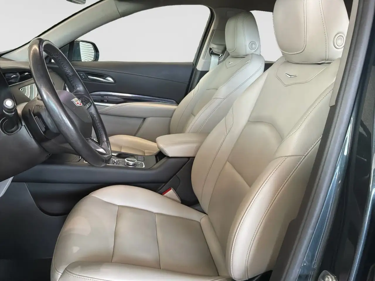 Cadillac XT4 снимка Cadillac XT4