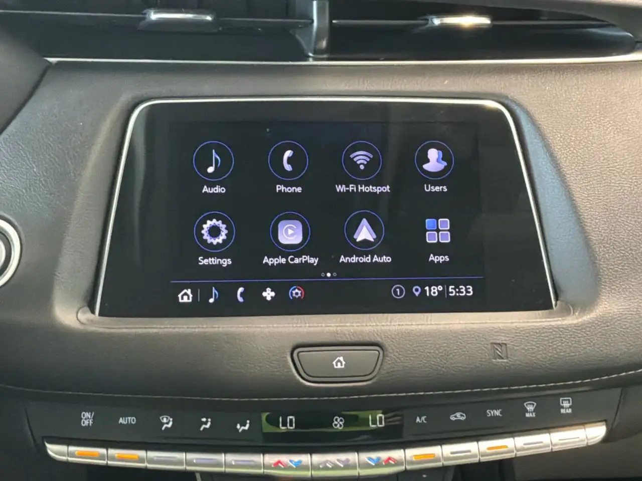 Cadillac XT4 снимка Cadillac XT4