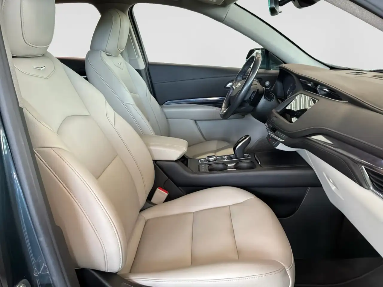 Cadillac XT4 снимка Cadillac XT4