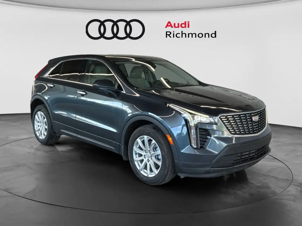 Cadillac XT4 снимка Cadillac XT4