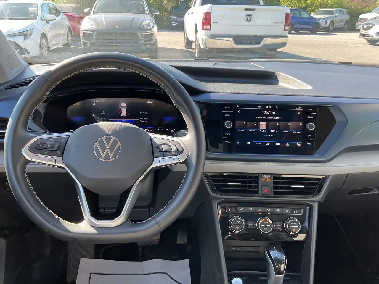 Volkswagen Taos снимка Volkswagen Taos