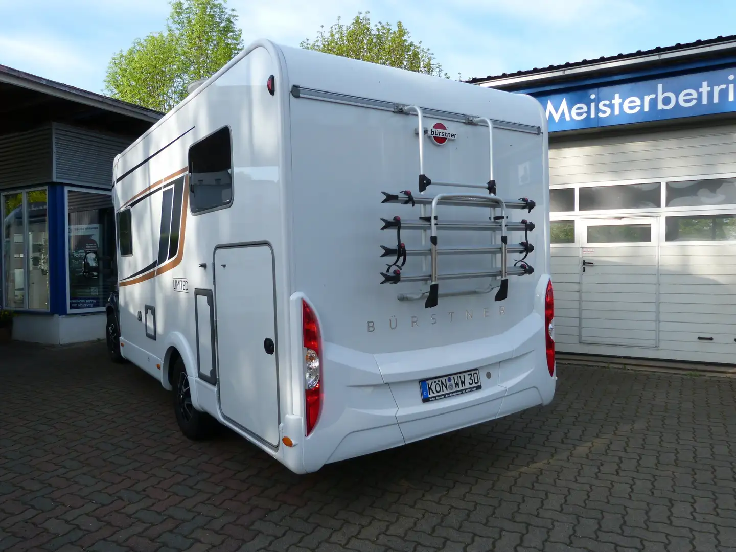 Bürstner Limited T IT 690 Riva Loft Schwarz - 2