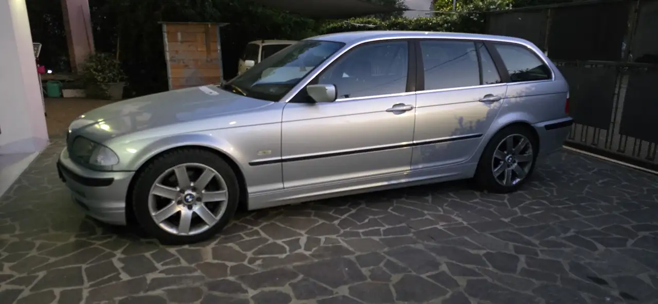 BMW 330i Touring Gpl, foto 7