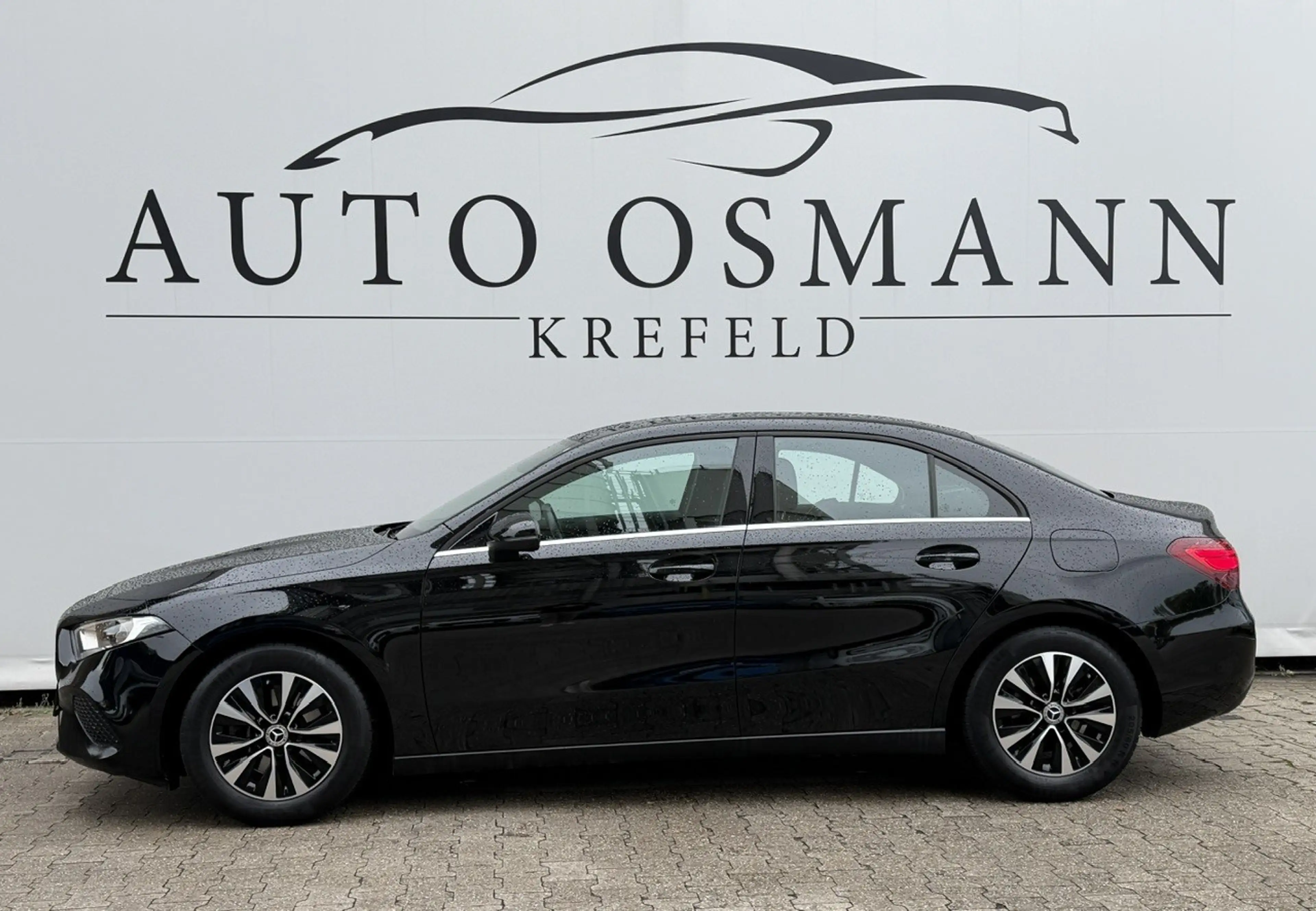 Mercedes-Benz A 200 d 8G-DCT Lim. Entry | RFK | DAB — photo 3