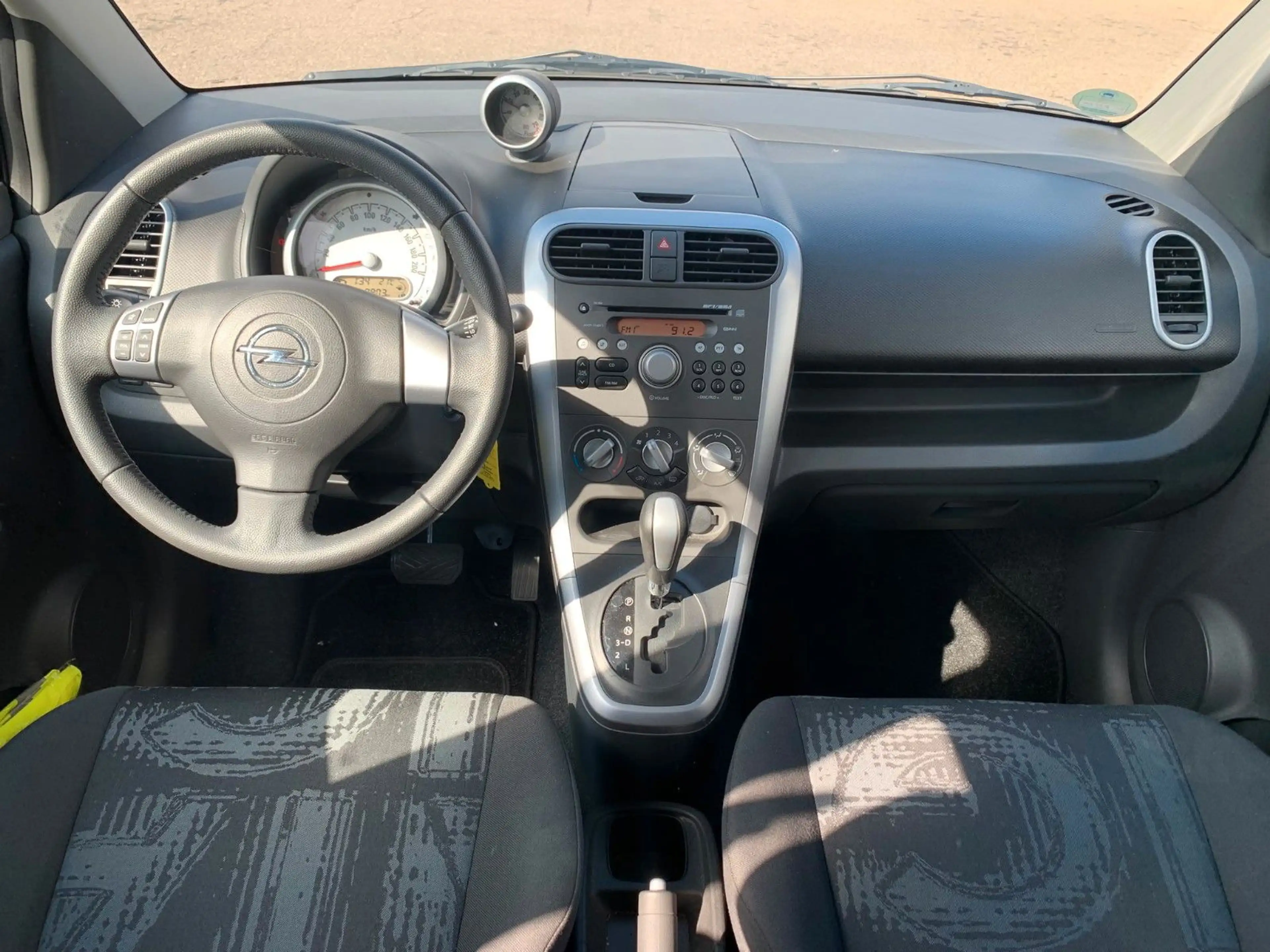 Opel Agila B Edition AUTOMATIK Neuwertiger Zustand — photo 9