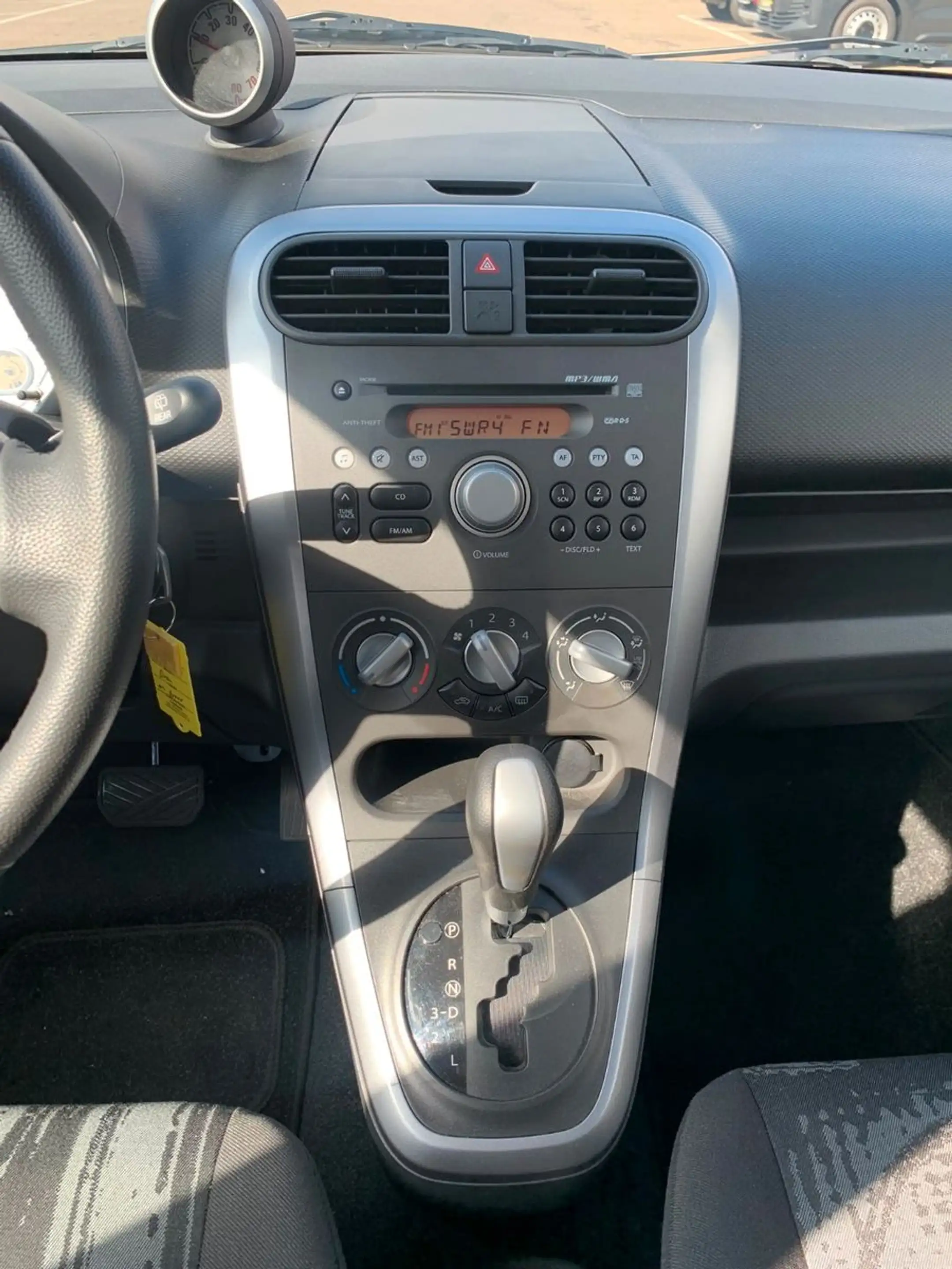 Opel Agila B Edition AUTOMATIK Neuwertiger Zustand — photo 15