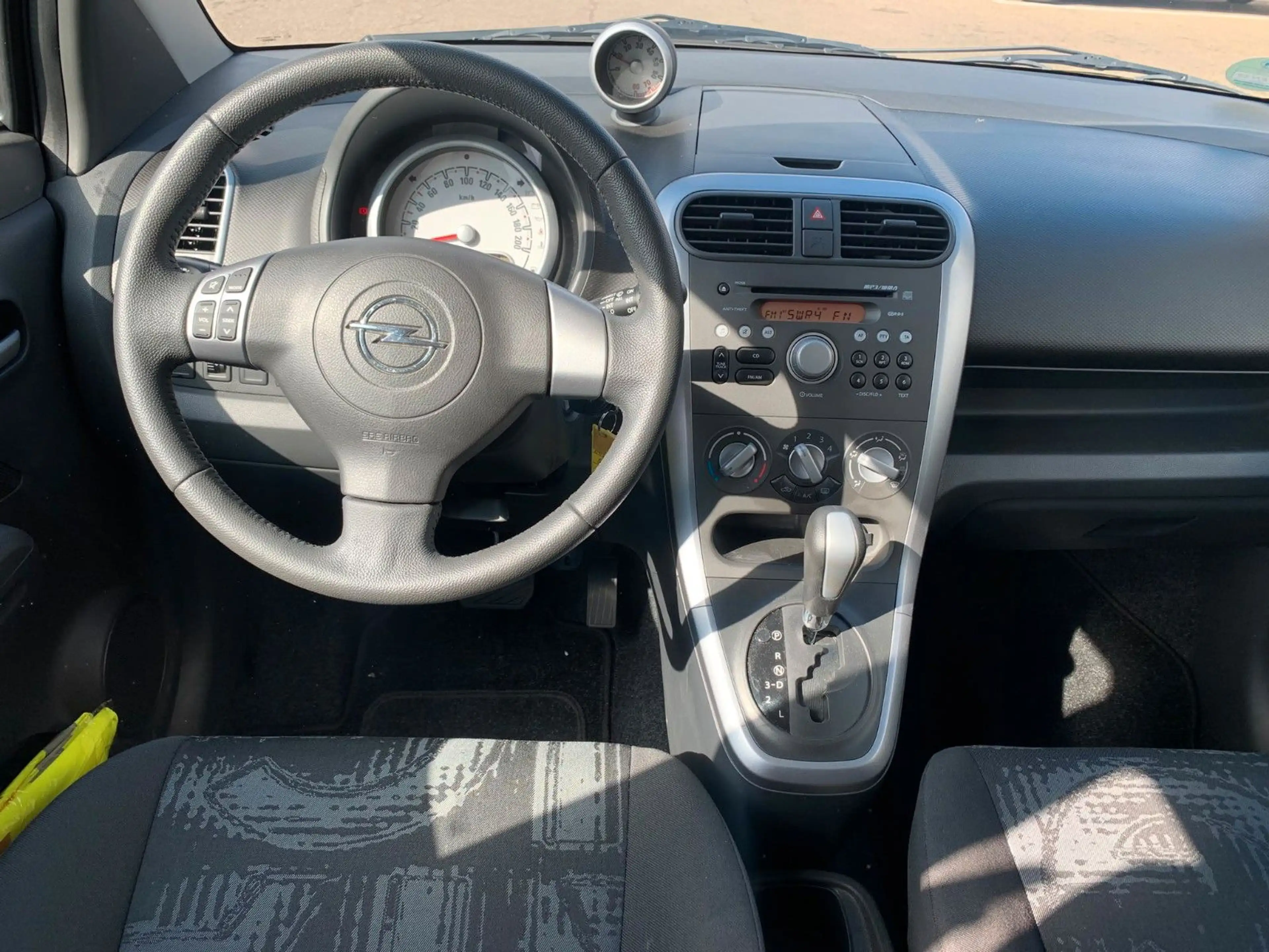 Opel Agila B Edition AUTOMATIK Neuwertiger Zustand — photo 10