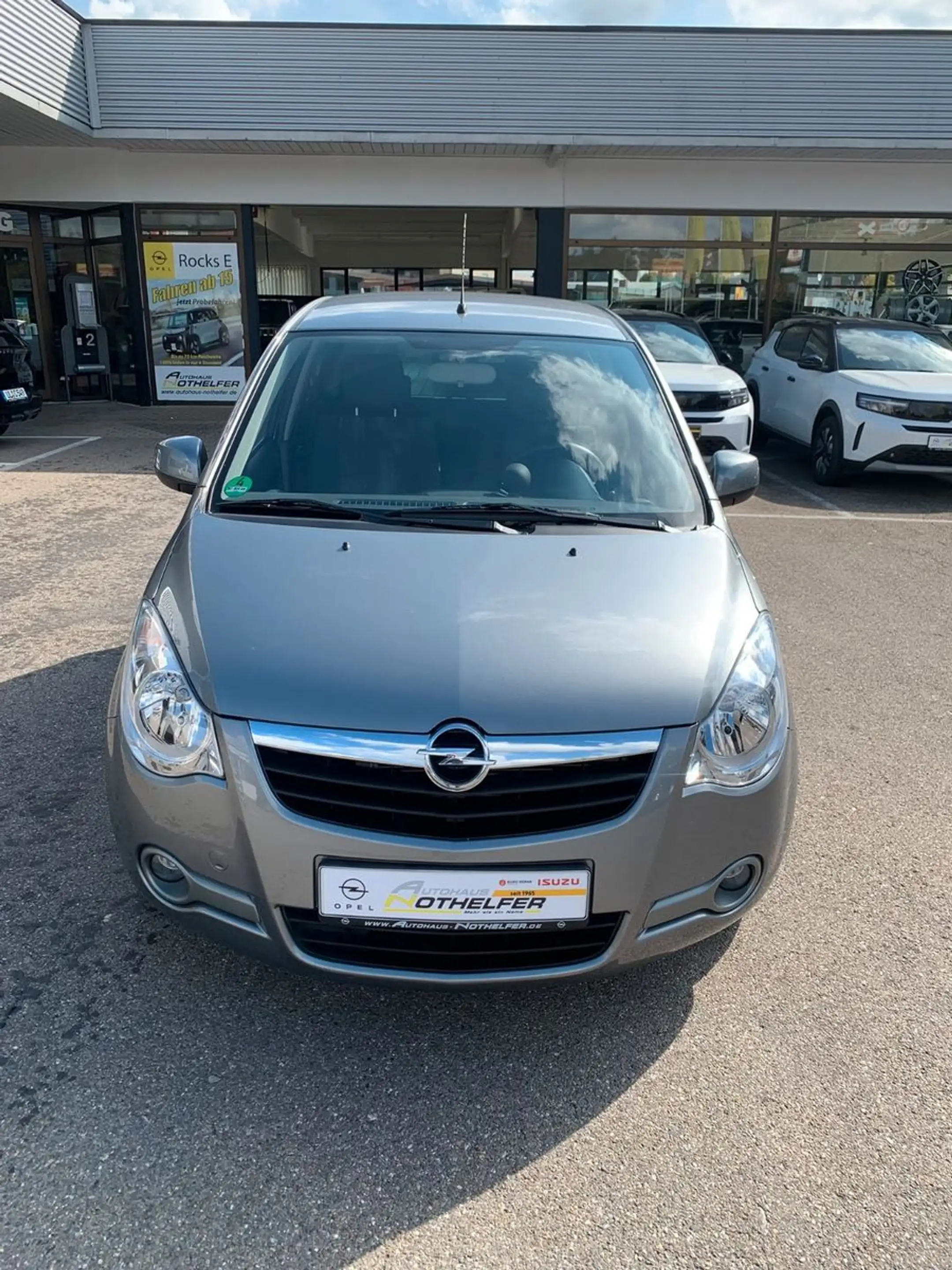 Opel Agila B Edition AUTOMATIK Neuwertiger Zustand — photo 3
