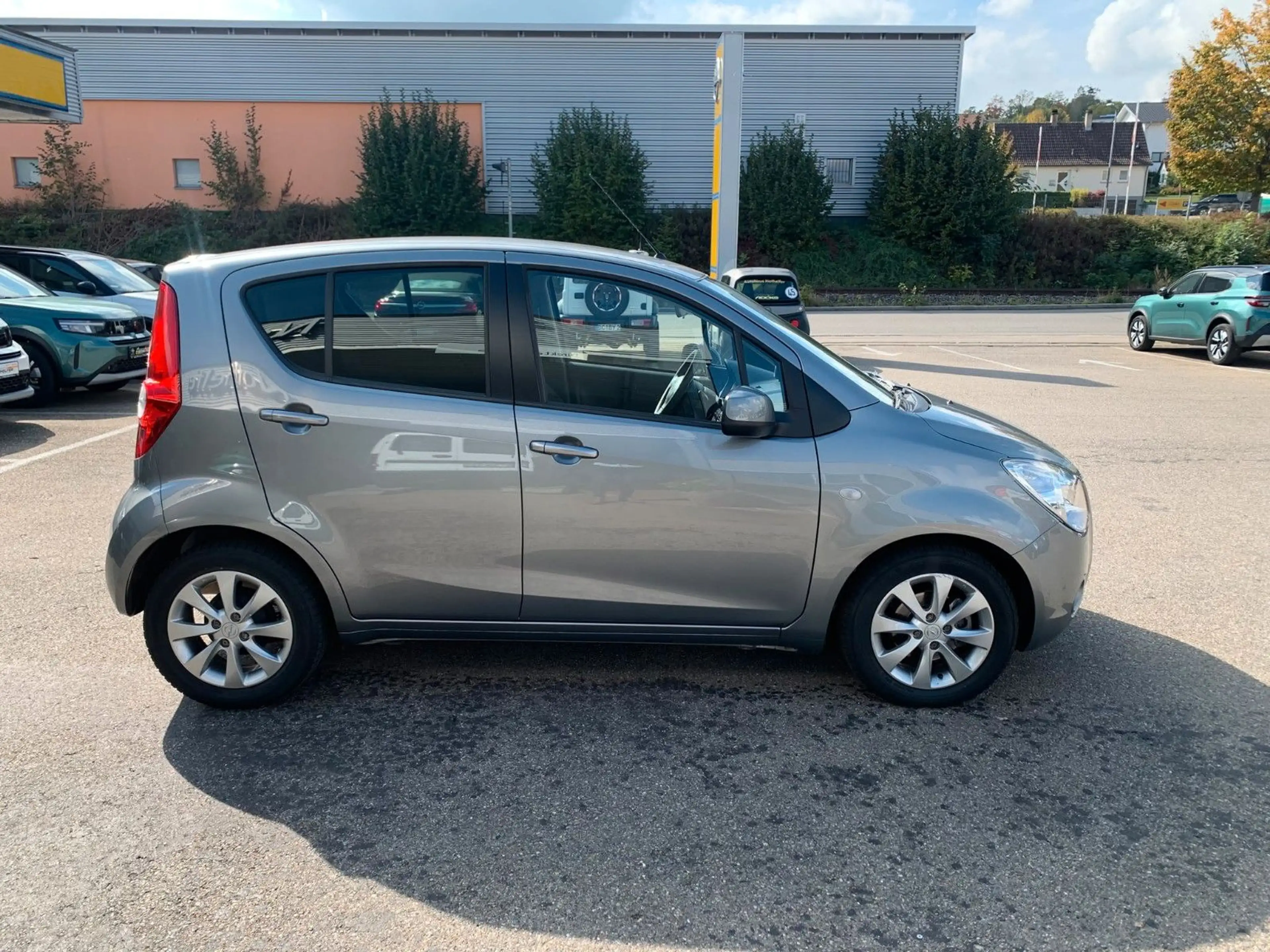 Opel Agila B Edition AUTOMATIK Neuwertiger Zustand — photo 5