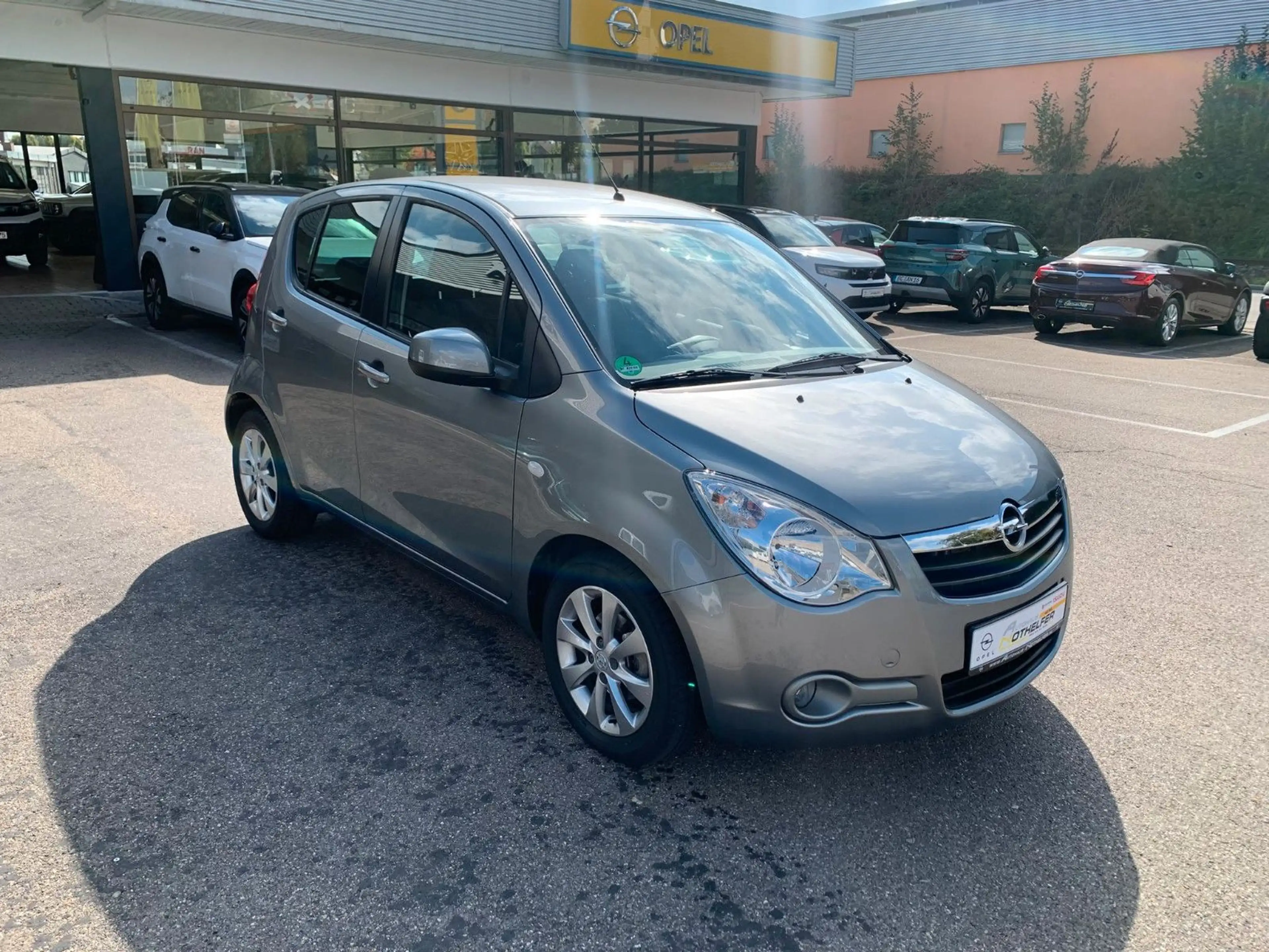 Opel Agila B Edition AUTOMATIK Neuwertiger Zustand — photo 4