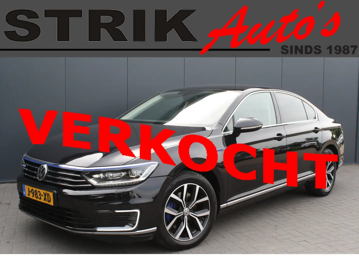 Volkswagen Passat 1.4 TSI GTE Highline NAVIGATIE- CAMERA - LEDEREN S Zwart - 1