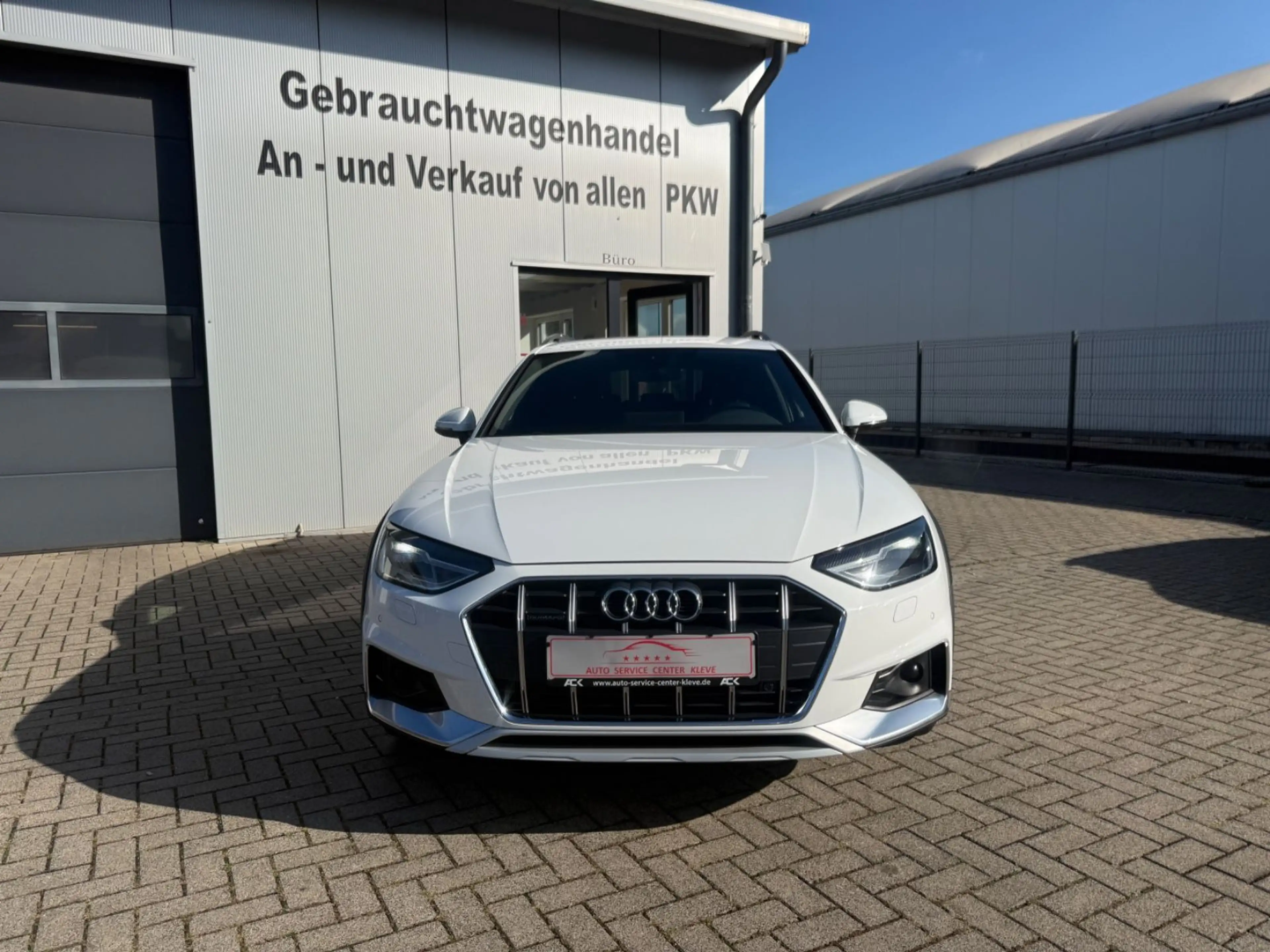 Audi A4 allroad quattro 40 TDI*MMI*ACC*AHK*SHZ*PDC — photo 2