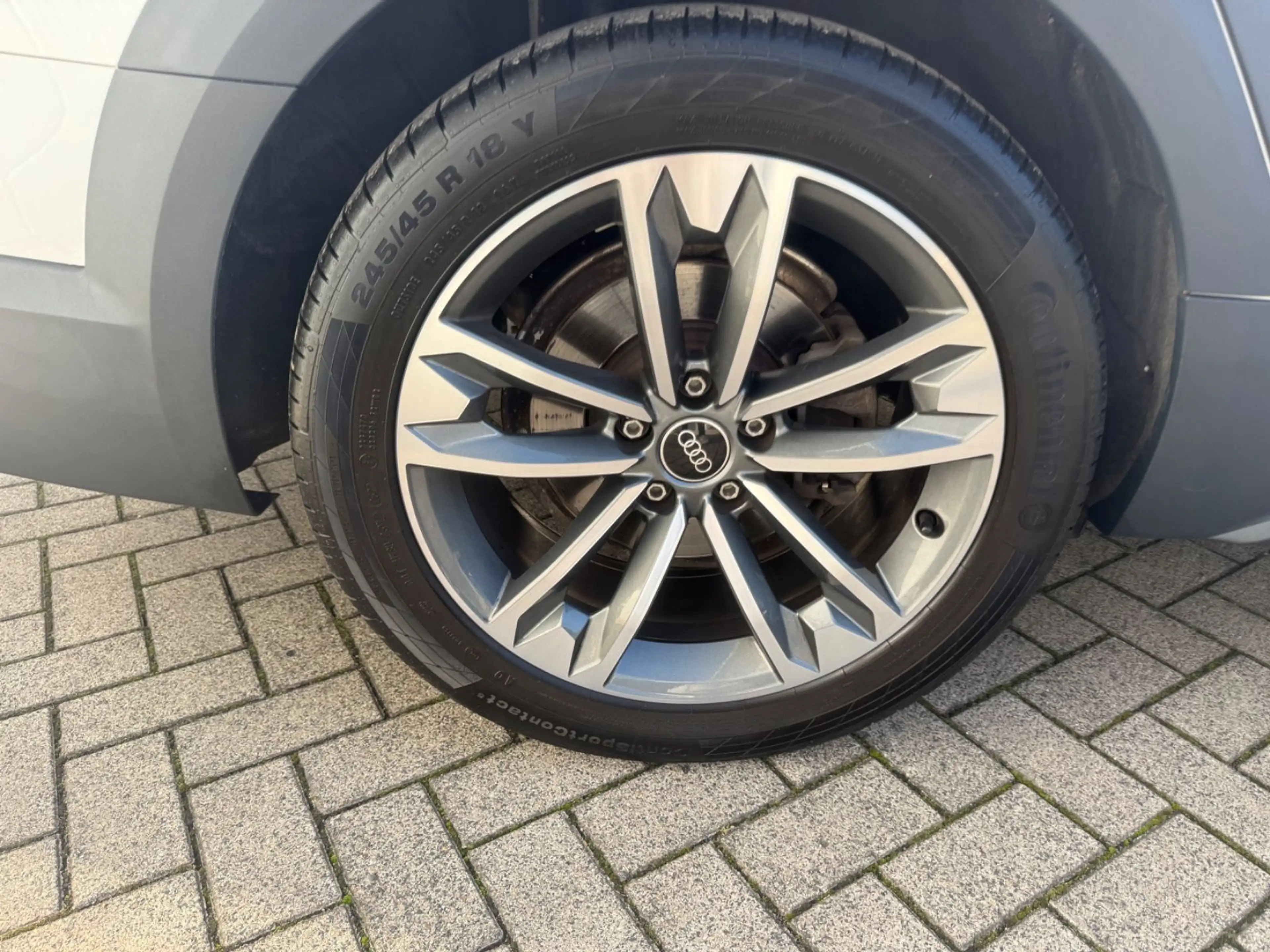 Audi A4 allroad quattro 40 TDI*MMI*ACC*AHK*SHZ*PDC — photo 10