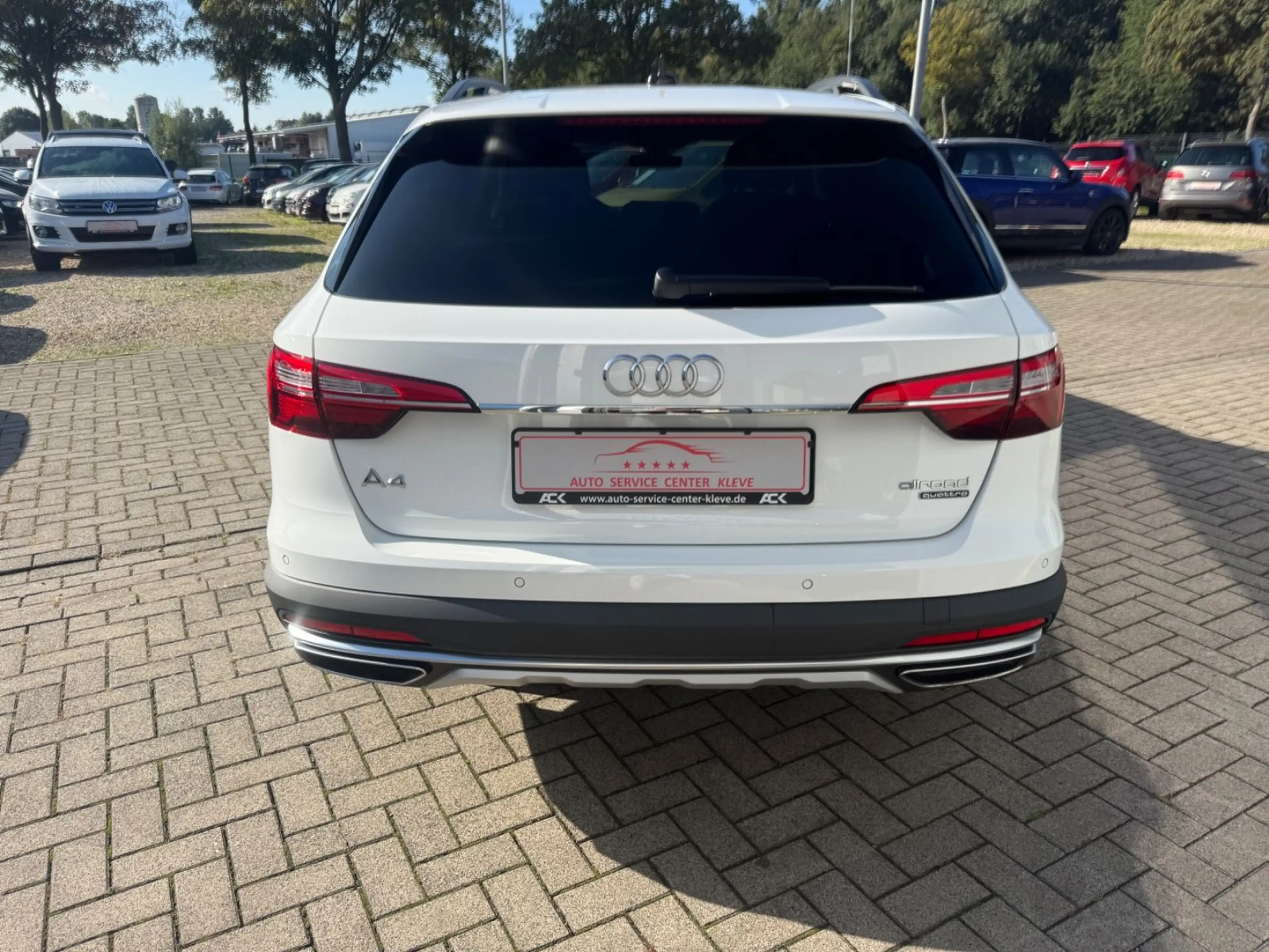 Audi A4 allroad quattro 40 TDI*MMI*ACC*AHK*SHZ*PDC — photo 6