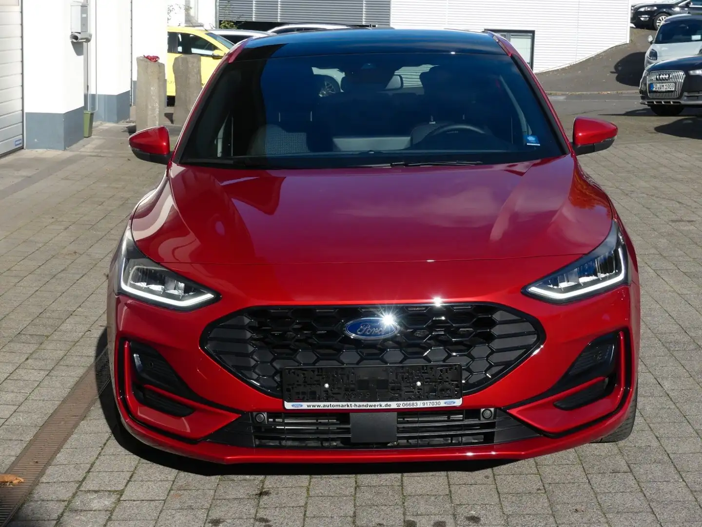 Ford Focus Lim. ST-Line X*Panoramadach* Rouge - 2