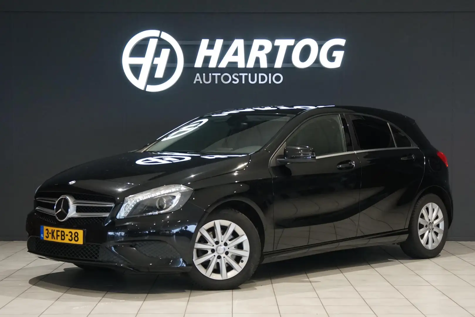 Mercedes-Benz A 200 CDI Ambition 136PK + XENON / NAVI / PARKEERSENSORE Zwart - 1