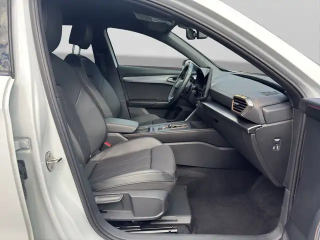 Cupra Formentor view 4