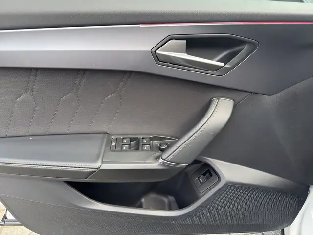 Cupra Formentor view 8