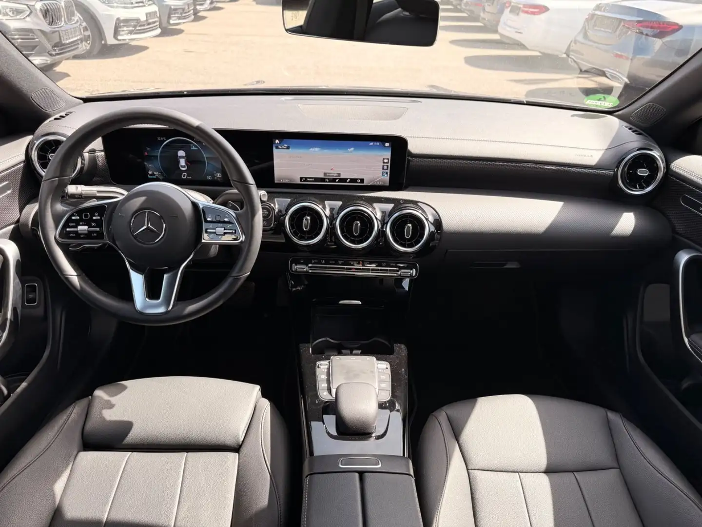 Mercedes-Benz CLA 180 d Grau - 2