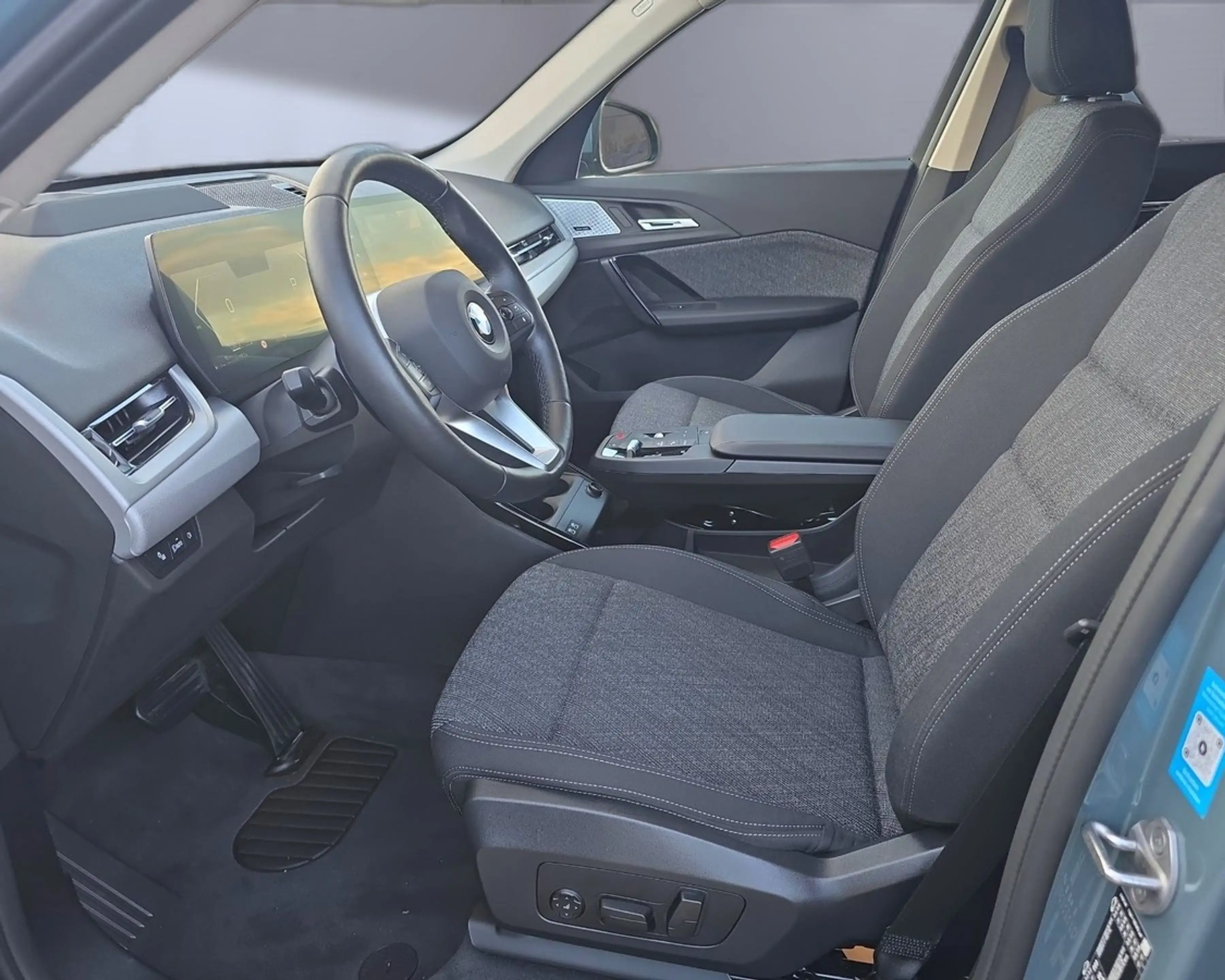 BMW X1 20i AHK+aLED+Head-Up+360°+ACC+Harman&Kardon — photo 12