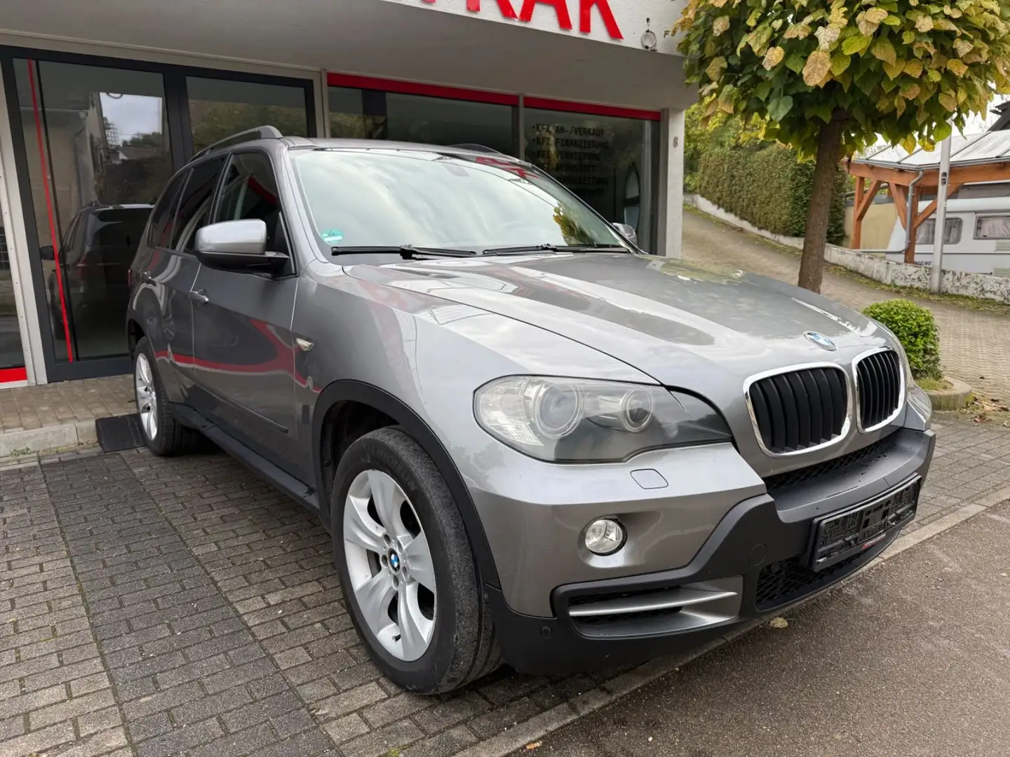 BMW X5 3.0d,Leder,Xenon,Navi,El-Sitze,AHK Grau - 1
