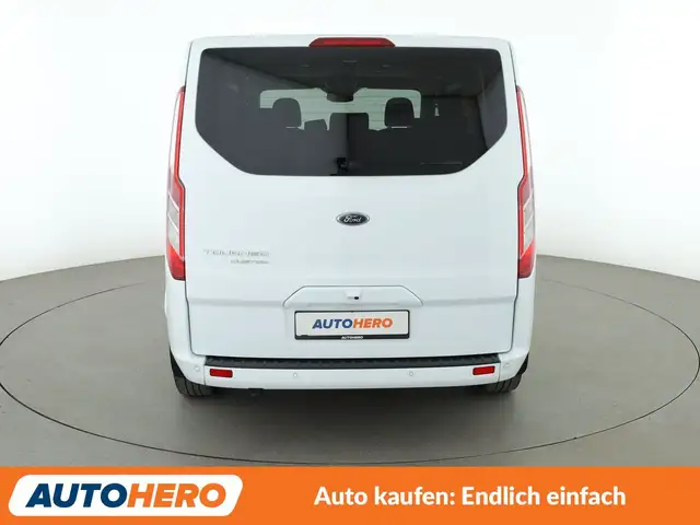 Ford Tourneo Custom view 5